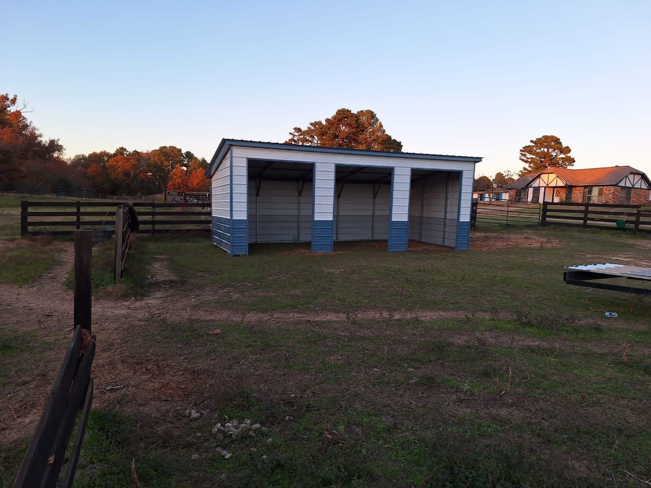 loafing shed